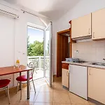 Prkacin 2 Daire Starigrad Paklenica