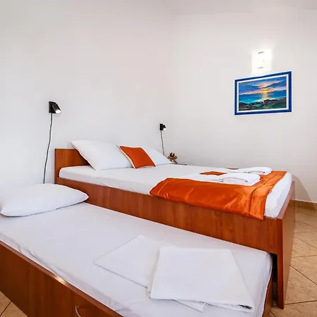 Prkacin 2 Starigrad Paklenica