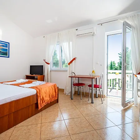 Apartment Prkacin 2 *