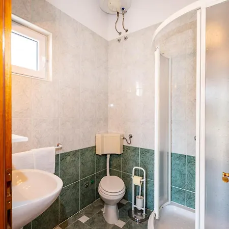 Prkacin 2 * Starigrad Paklenica