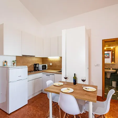 Appartement Prkacin 2 *