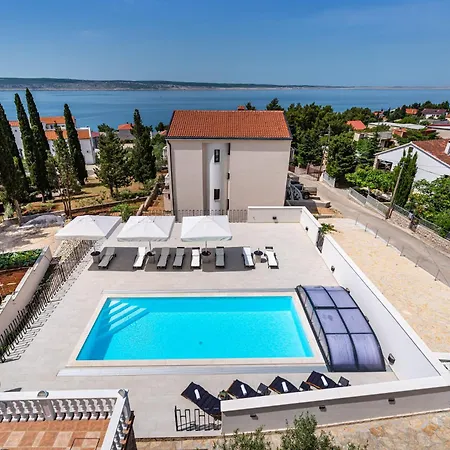 Prkacin 2 Daire Starigrad Paklenica