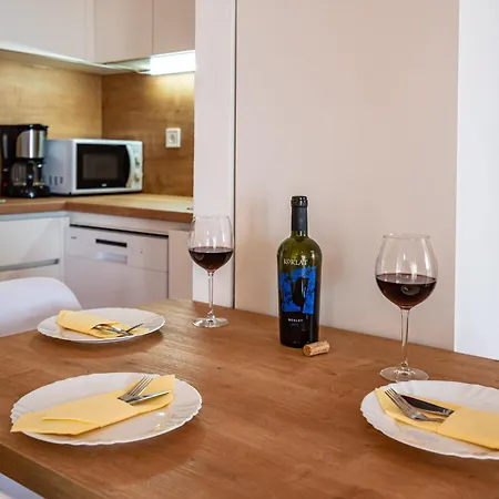 Prkacin 2 * Starigrad Paklenica