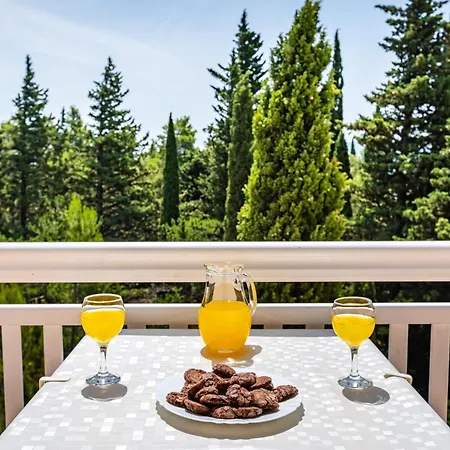 Prkacin 2 * Starigrad Paklenica