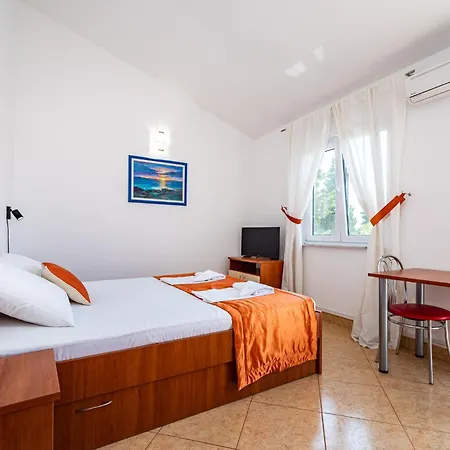 Apartamento Prkacin 2 *