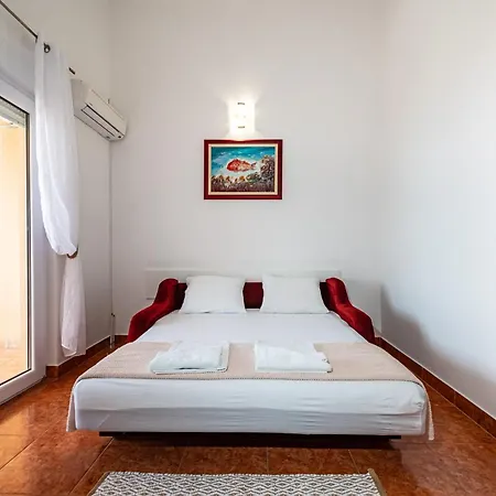 Prkacin 2 Starigrad Paklenica