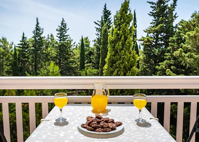 Prkacin 2 * Starigrad Paklenica