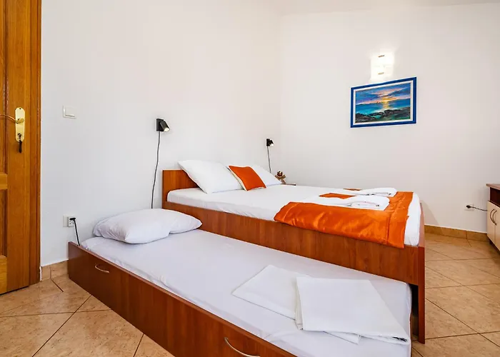 Prkacin 2 * Starigrad Paklenica