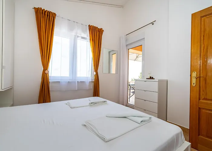 Prkacin 2 * Starigrad Paklenica